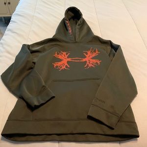 Youth L Under Armour hoodie in dark green/olive w orange. Storm. VGUC.